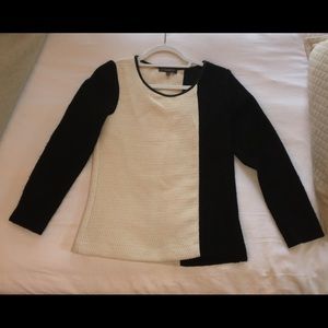 Waverly Grey black and white sweater size S
